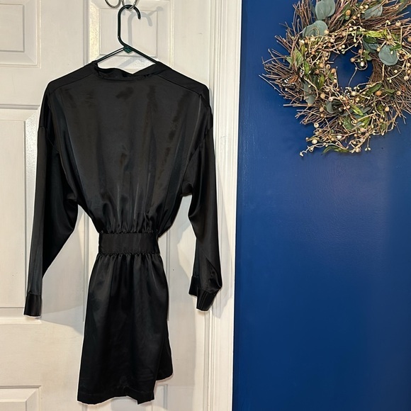 Women’s Victoria’s Secret Black Belted Sequin Robes One Size Fits Most - Picture 6 of 10